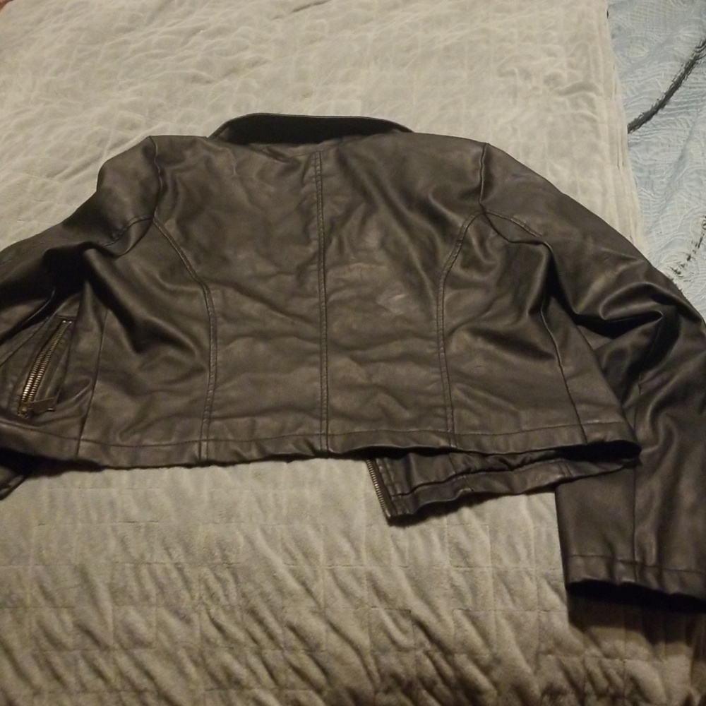 Jacket - Picture 3 of 3